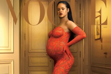 US Vogue May 2022 : Rihanna by Annie Leibovitz